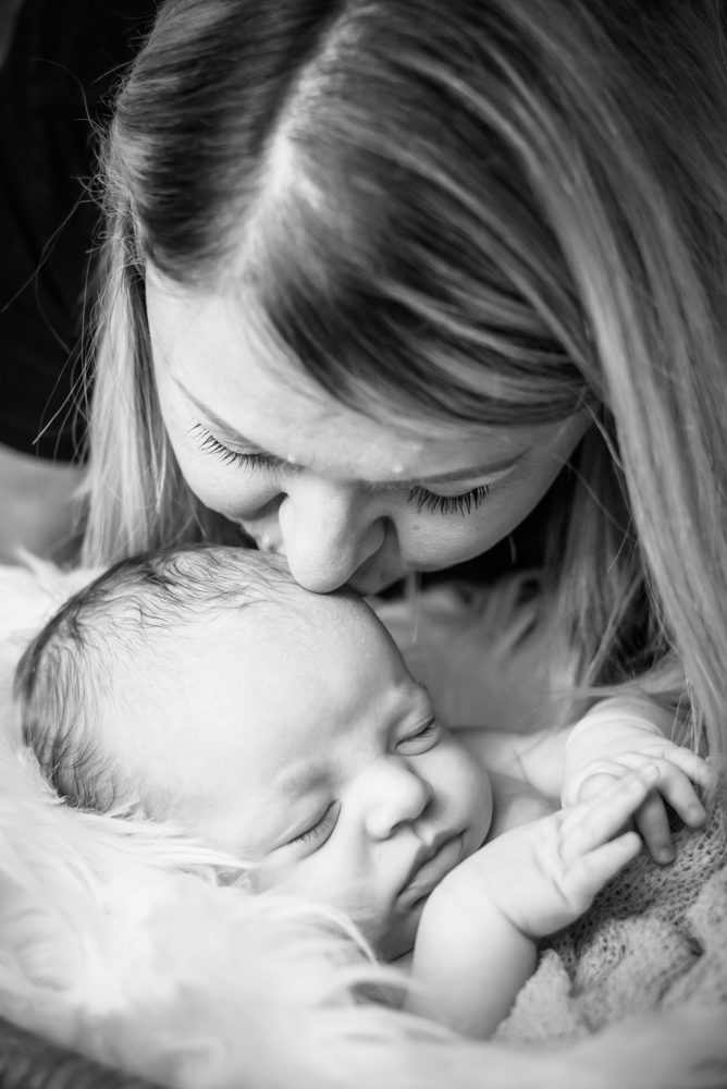 Mama kisses, baby photographer Carlisle